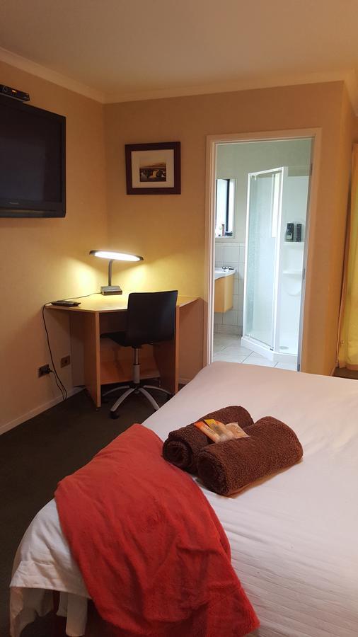 Heta Road B&B New Plymouth Ngoại thất bức ảnh