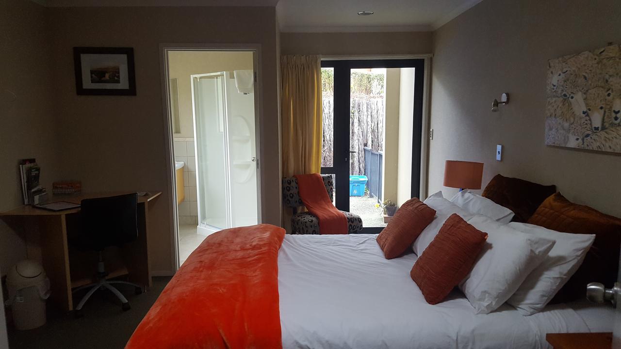 Heta Road B&B New Plymouth Ngoại thất bức ảnh